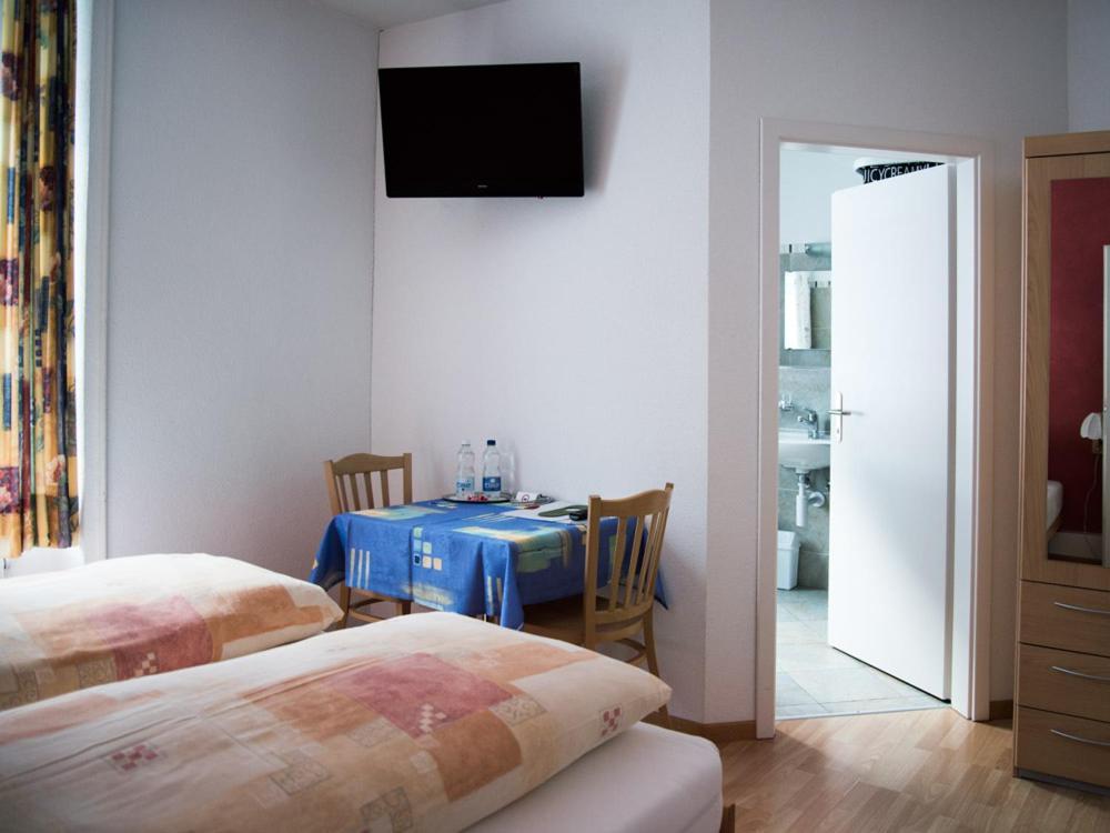 Hotel Restaurant Raben Linthal Экстерьер фото