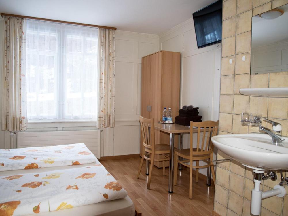 Hotel Restaurant Raben Linthal Экстерьер фото