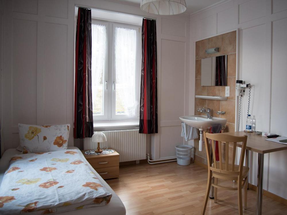 Hotel Restaurant Raben Linthal Экстерьер фото