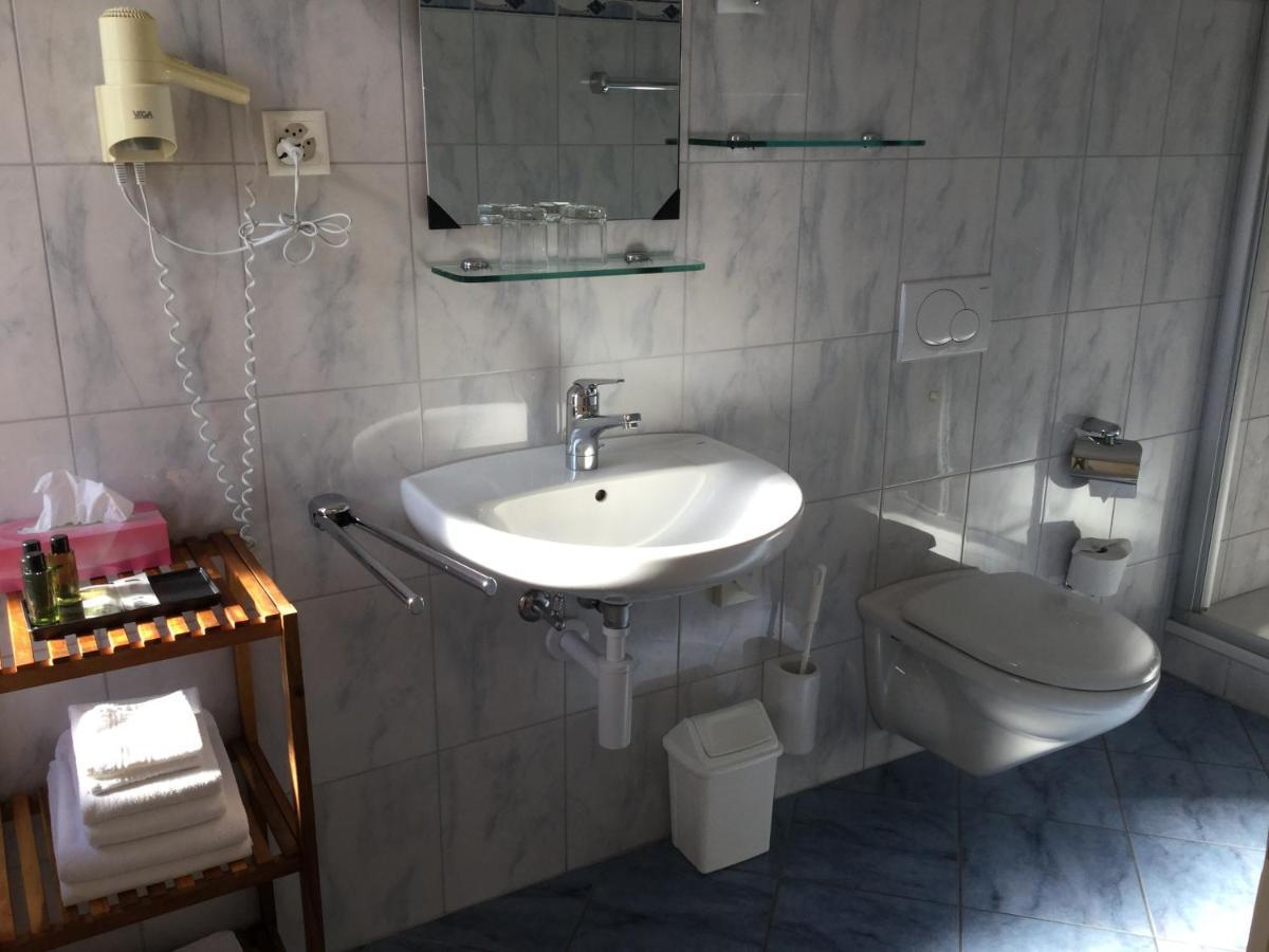 Hotel Restaurant Raben Linthal Экстерьер фото